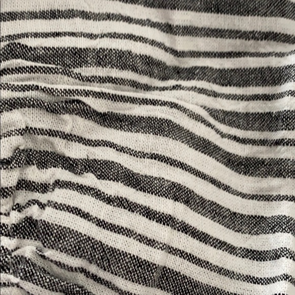 NWT Crop Ruffled Off The Shoulder Top - Picture 7 of 9